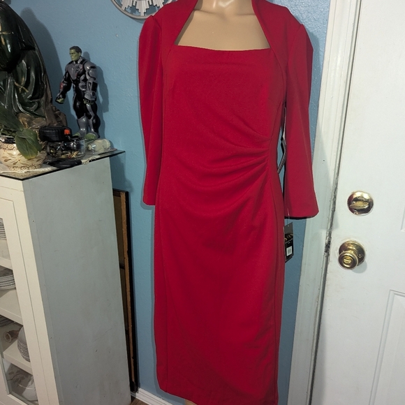 Tahali Elegant Red Women's Dress - Picture 3 of 8